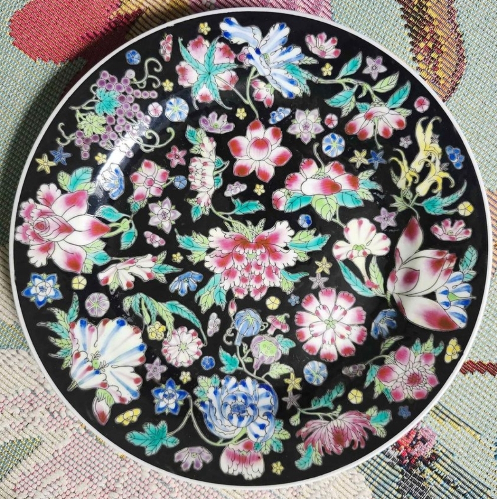 RARE Vintage Chinese Jingdezhen Zhongguo Famille Noire Mille Fleur Plate